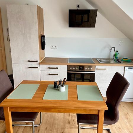 Stadtoase Geraeumige Gaestewohnungen Mit Balkon, Komfort, Modernitaet Und Ruhe, Fuer Monteure Geeignet, Free Wifi Frankenberg Exterior foto