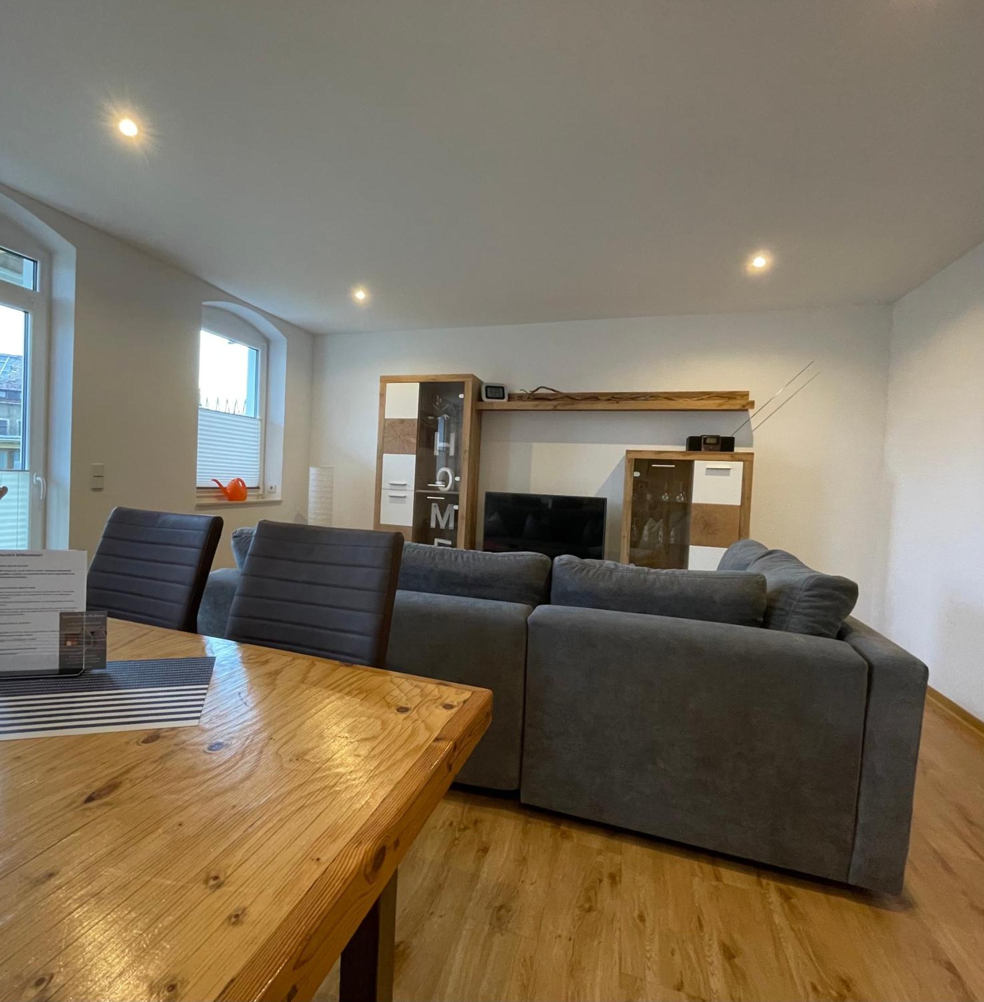 Stadtoase Geraeumige Gaestewohnungen Mit Balkon, Komfort, Modernitaet Und Ruhe, Fuer Monteure Geeignet, Free Wifi Frankenberg Exterior foto