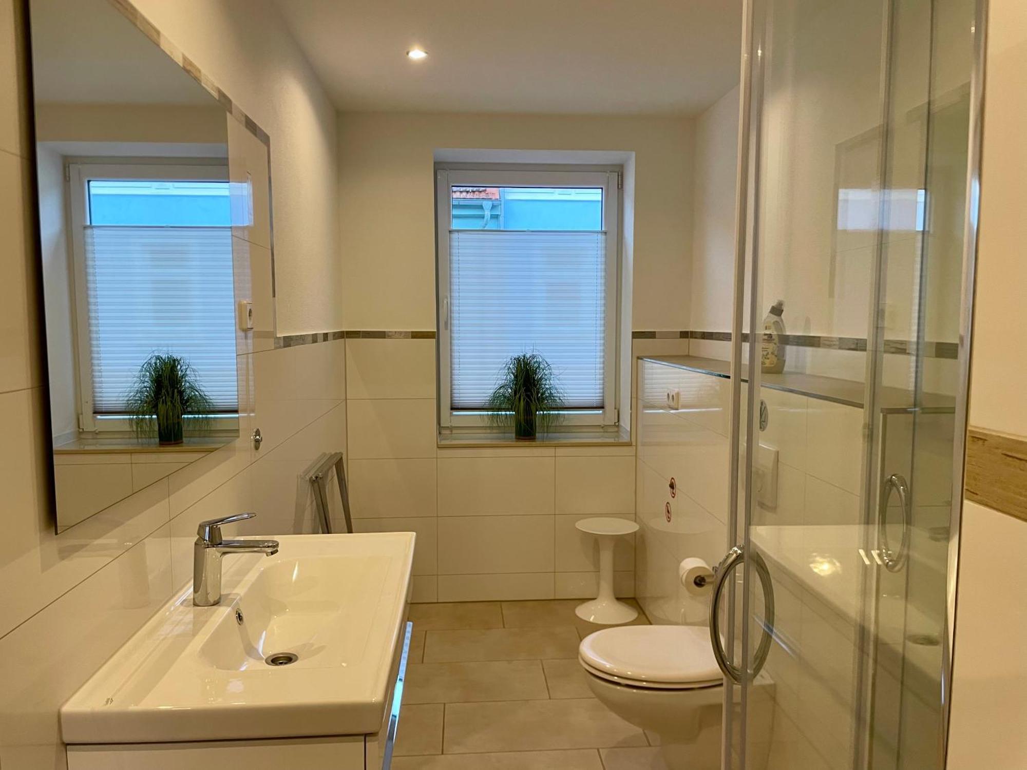 Stadtoase Geraeumige Gaestewohnungen Mit Balkon, Komfort, Modernitaet Und Ruhe, Fuer Monteure Geeignet, Free Wifi Frankenberg Exterior foto