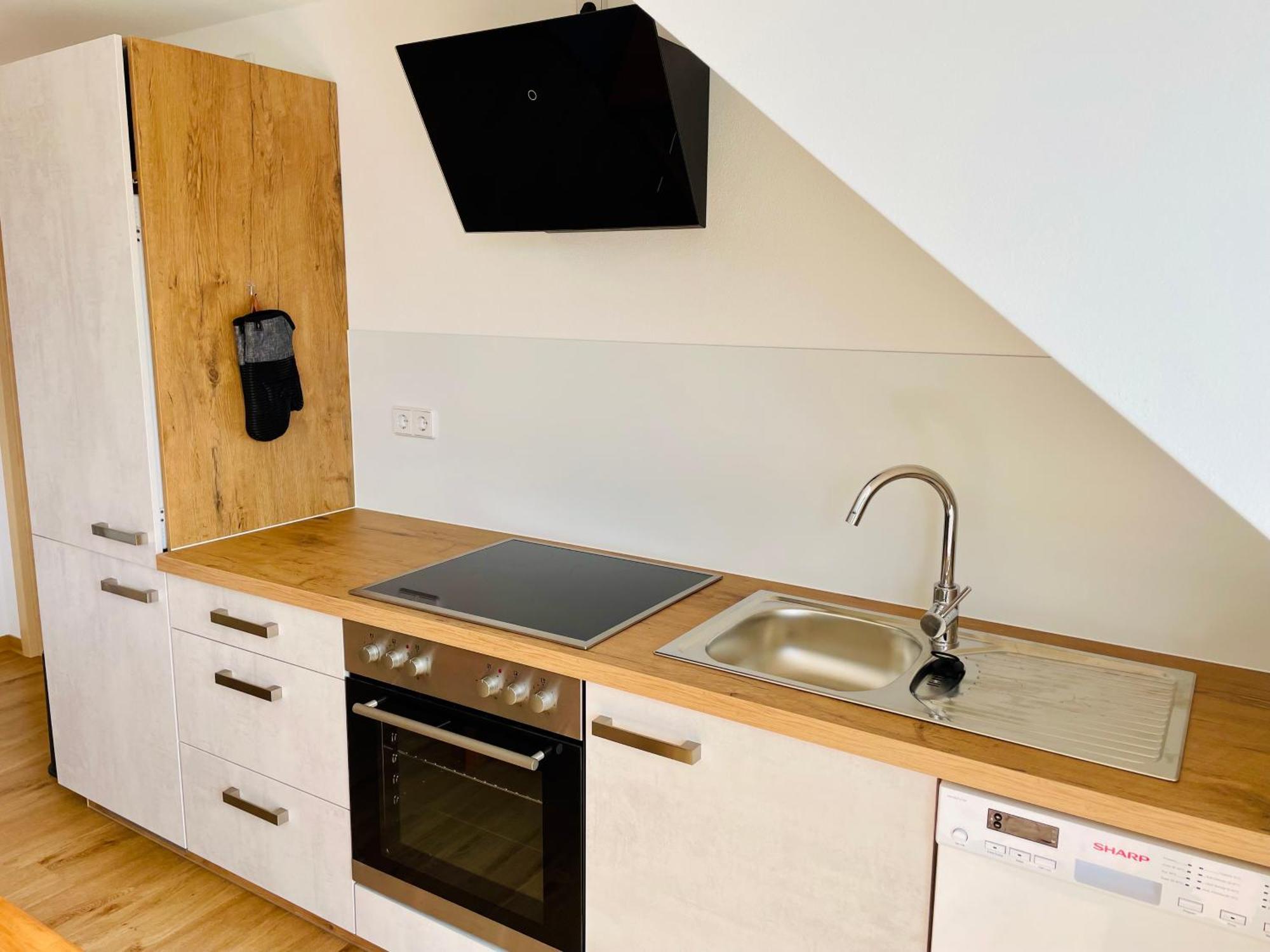 Stadtoase Geraeumige Gaestewohnungen Mit Balkon, Komfort, Modernitaet Und Ruhe, Fuer Monteure Geeignet, Free Wifi Frankenberg Exterior foto