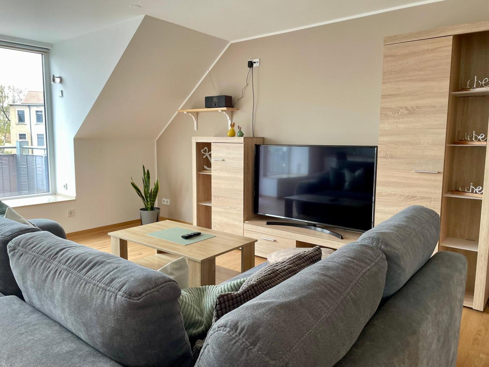 Stadtoase Geraeumige Gaestewohnungen Mit Balkon, Komfort, Modernitaet Und Ruhe, Fuer Monteure Geeignet, Free Wifi Frankenberg Exterior foto